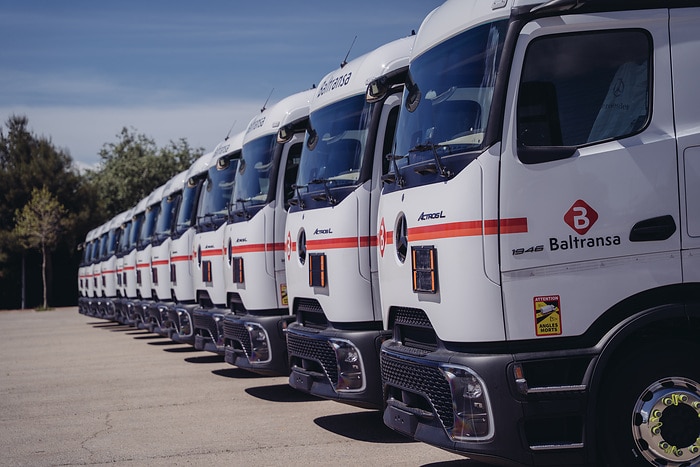 Der spanische Logistiker Baltransa verstärkt seine Flotte mit 25 neuen Mercedes Benz Actros L ProCabin