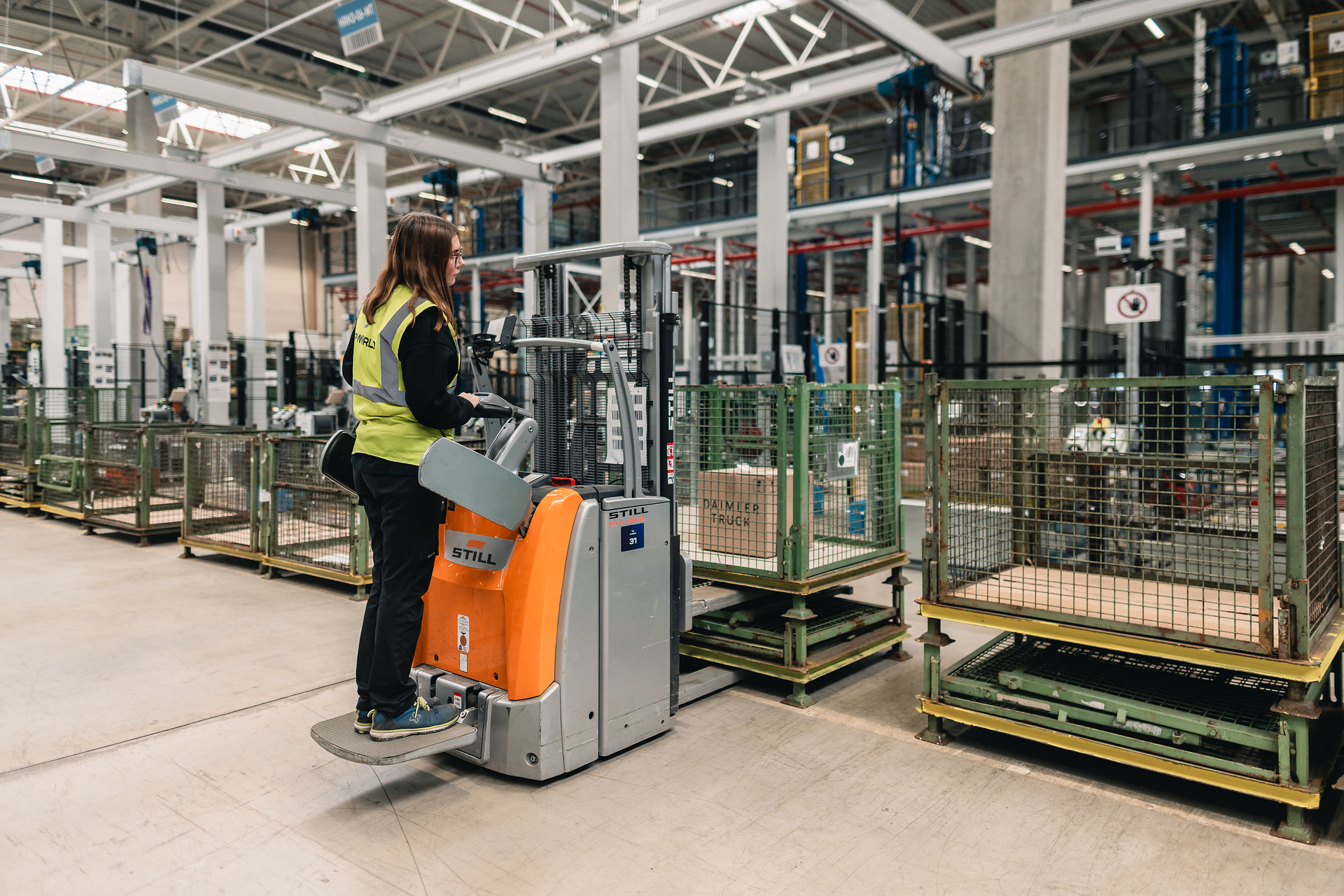 Daimler Truck Global Parts Center vollständig in Betrieb: Ersatzteilversand aus Halberstadt für Mercedes-Benz Lkw Kunden weltweit