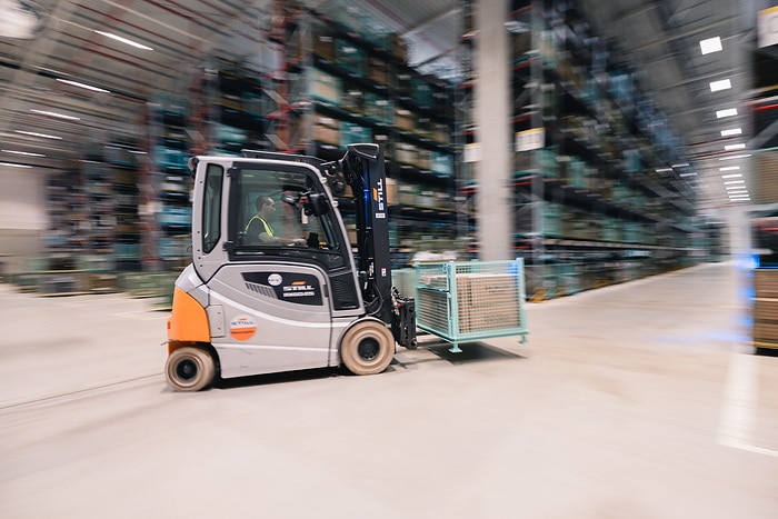 Daimler Truck Global Parts Center vollständig in Betrieb: Ersatzteilversand aus Halberstadt für Mercedes-Benz Lkw Kunden weltweit
