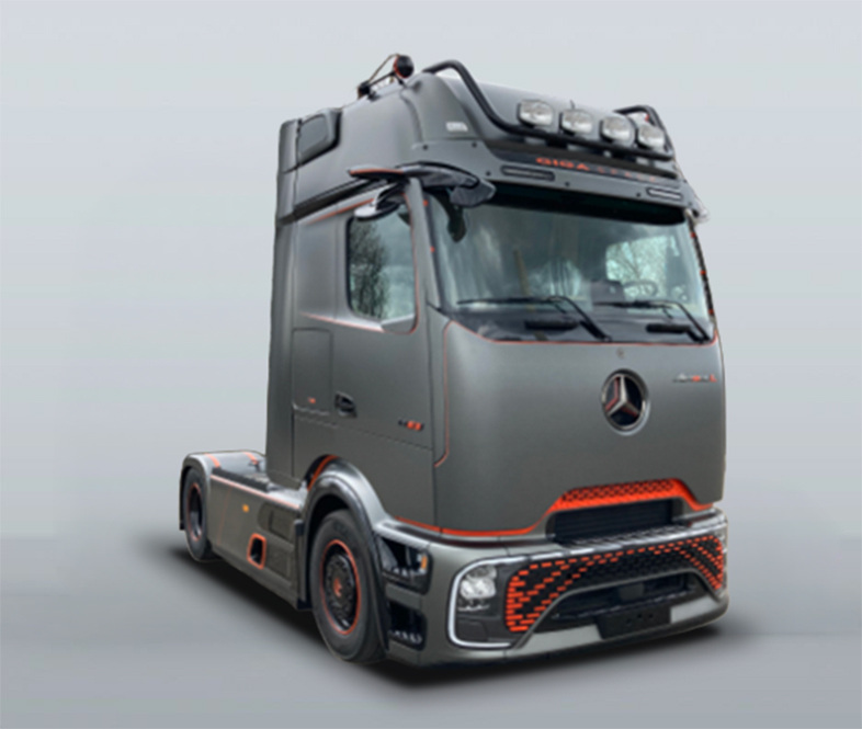 Boxenstopp am Nürburgring: Mercedes-Benz Trucks zeigt 30 Jahre Actros beim Truck Grand Prix