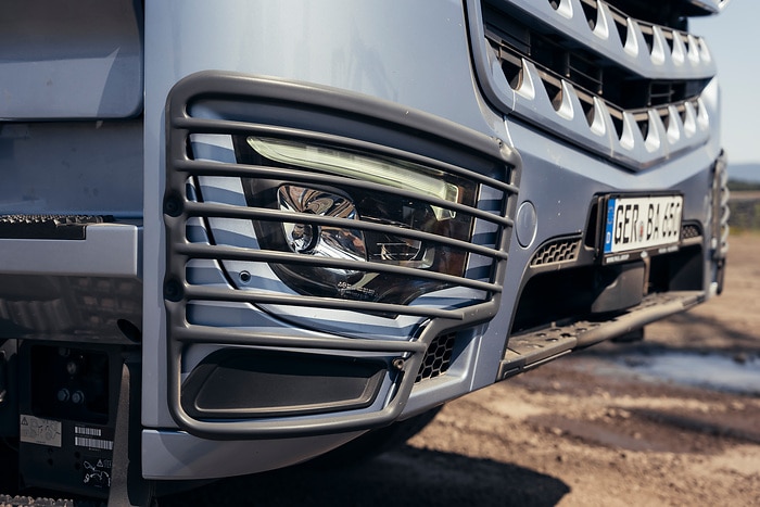 Mercedes-Benz Trucks präsentiert umfangreiches Portfolio für den modernen Einsatz auf und an der Baustelle