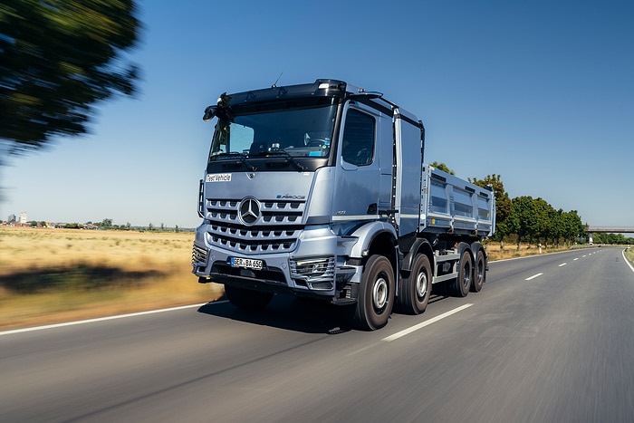 Mercedes-Benz Trucks präsentiert umfangreiches Portfolio für den modernen Einsatz auf und an der Baustelle