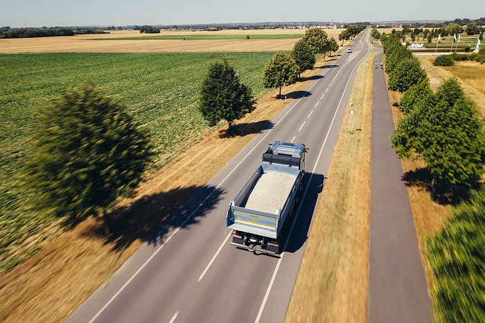 Mercedes-Benz Trucks präsentiert umfangreiches Portfolio für den modernen Einsatz auf und an der Baustelle