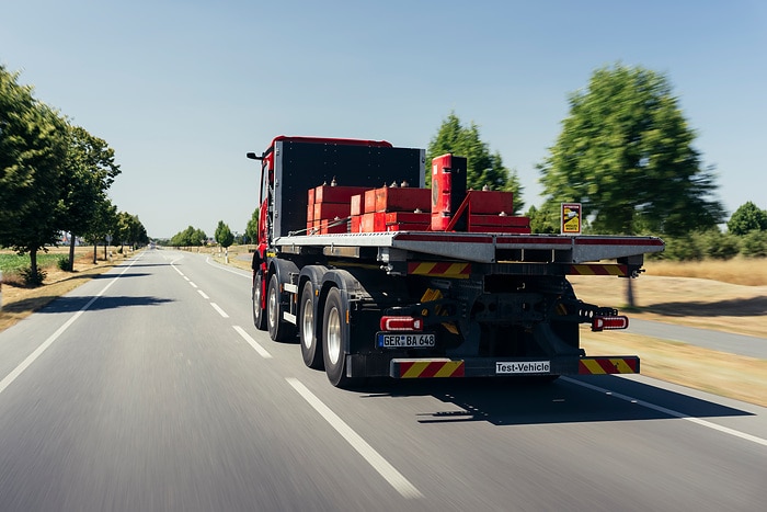 Mercedes-Benz Trucks präsentiert umfangreiches Portfolio für den modernen Einsatz auf und an der Baustelle