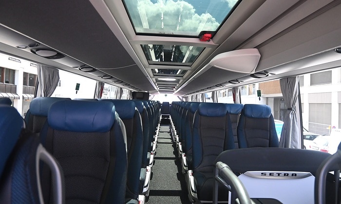 Setra-Tellbus connects the cantons of Lucerne and Uri