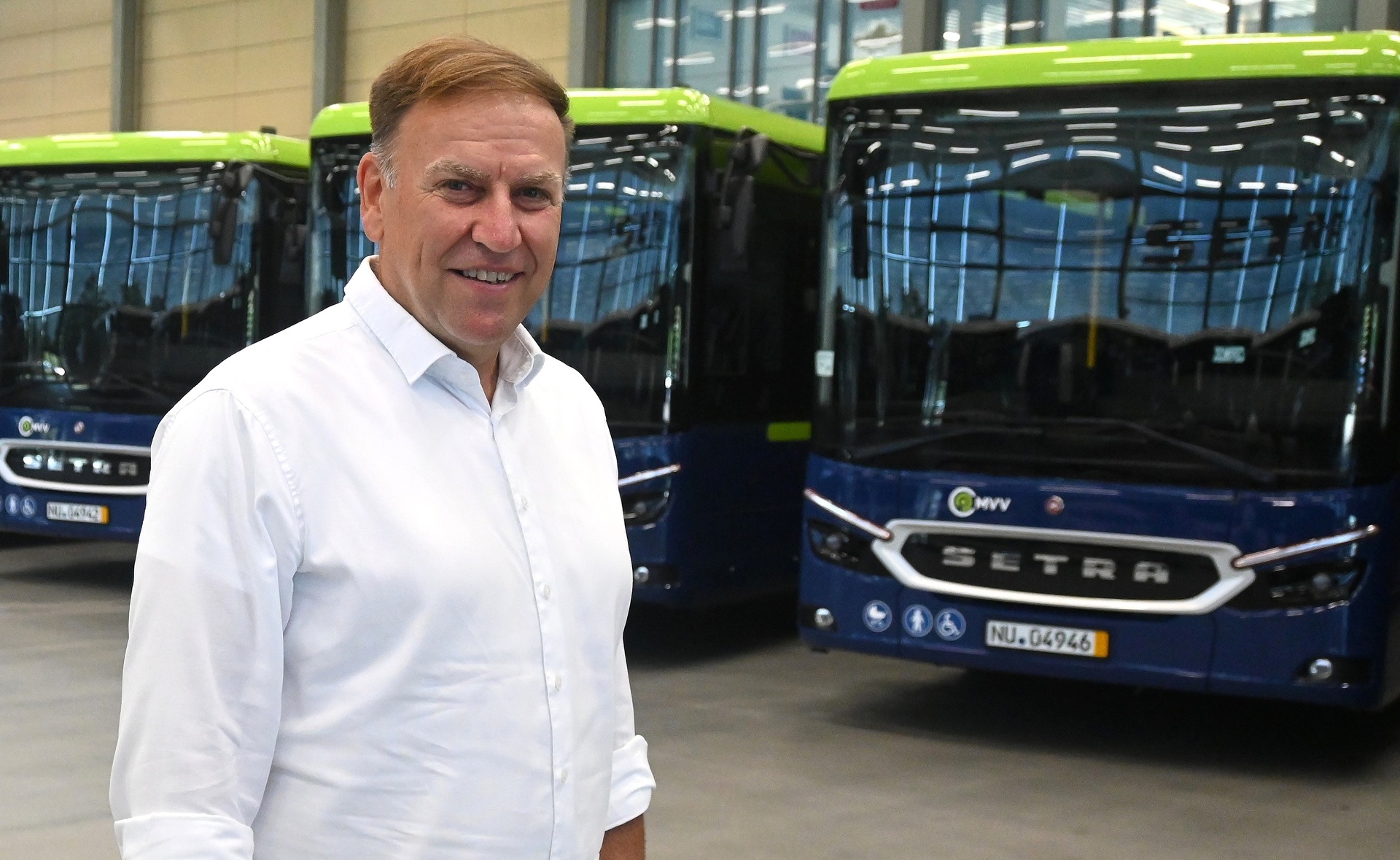 Zehn neue Setra Low Entry Busse für Geldhauser