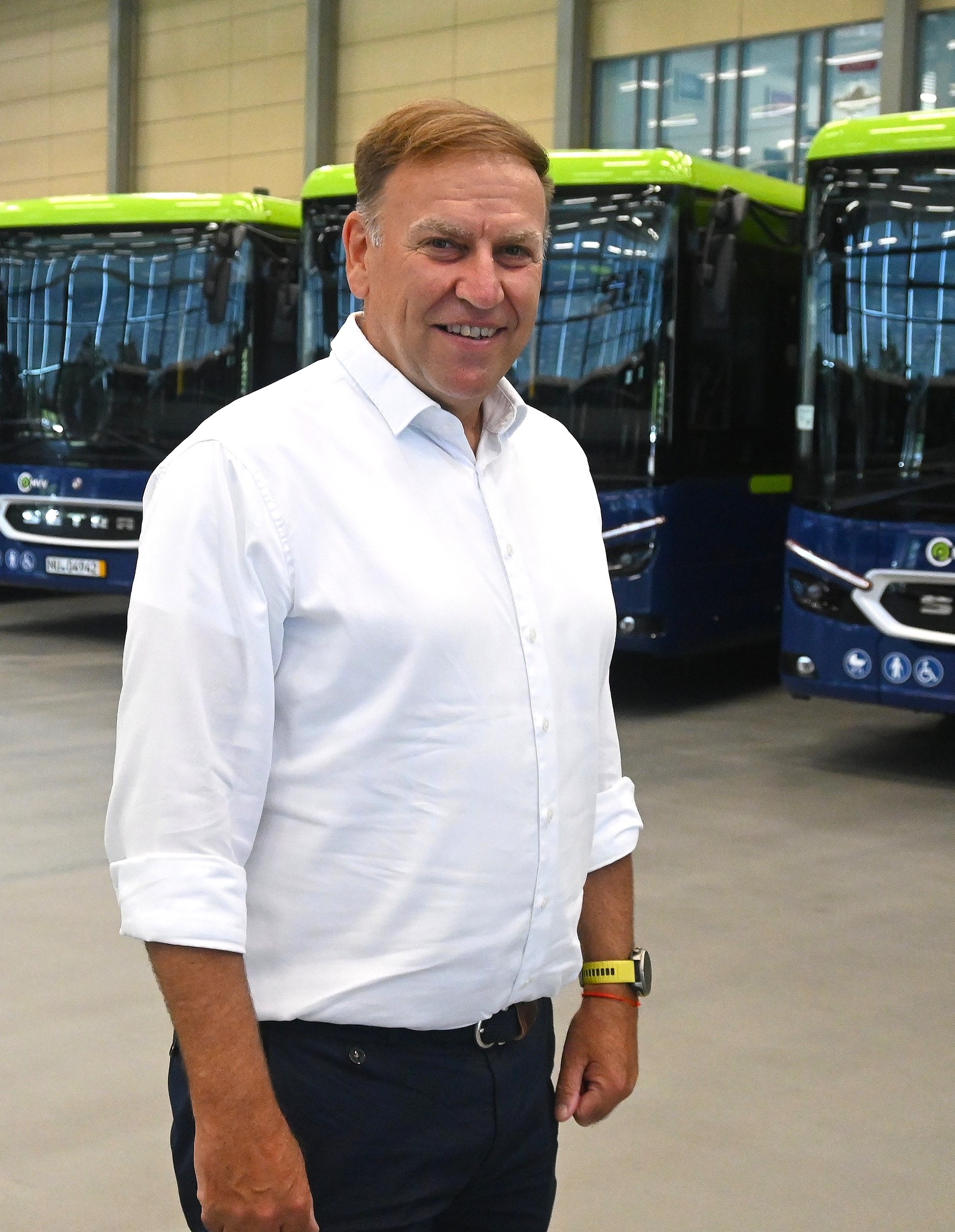 Zehn neue Setra Low Entry Busse für Geldhauser