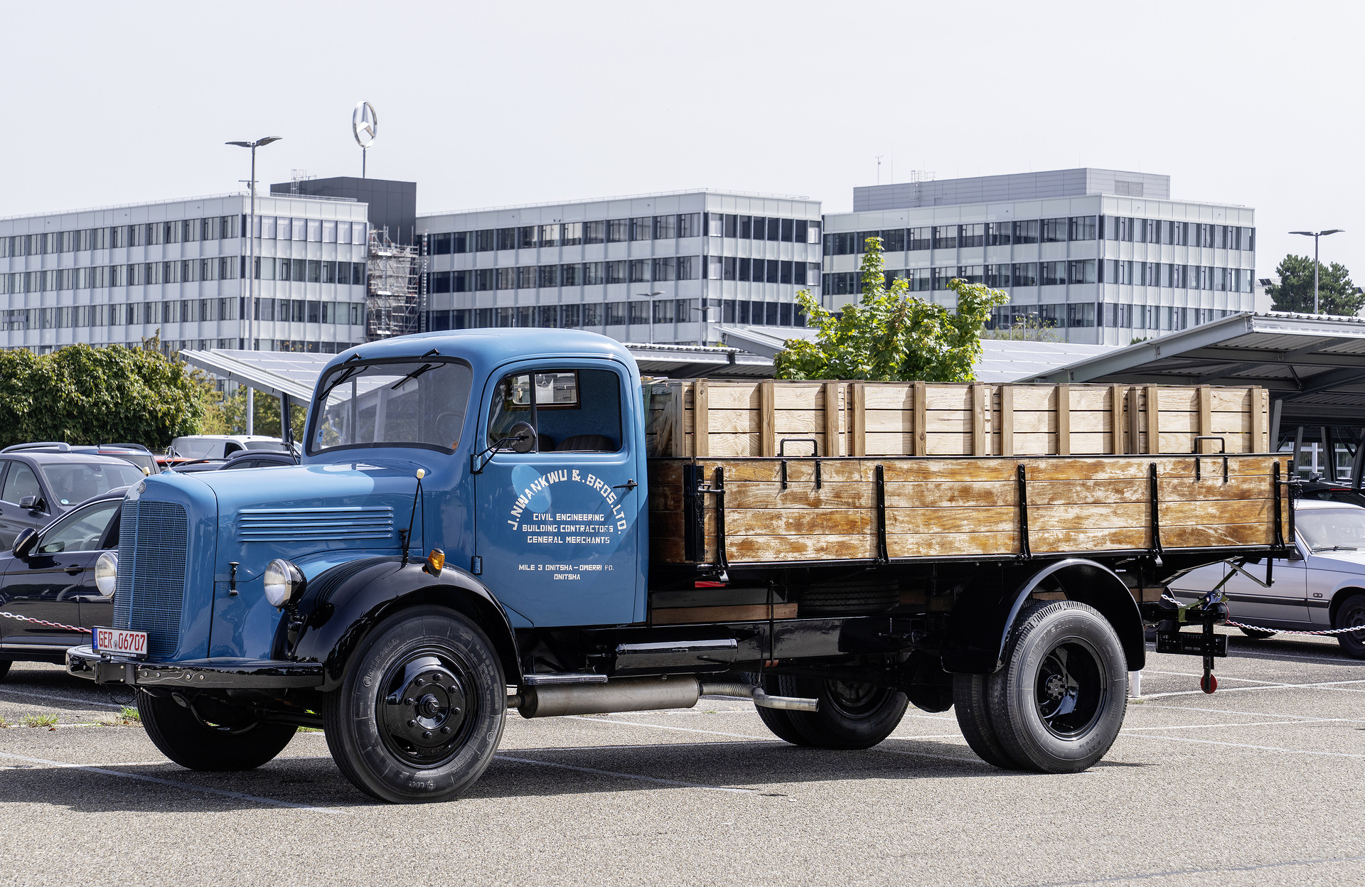 130 Jahre Lkw: Mercedes-Benz Trucks eröffnet    Deutschlandfahrt 2026 im Werk Wörth