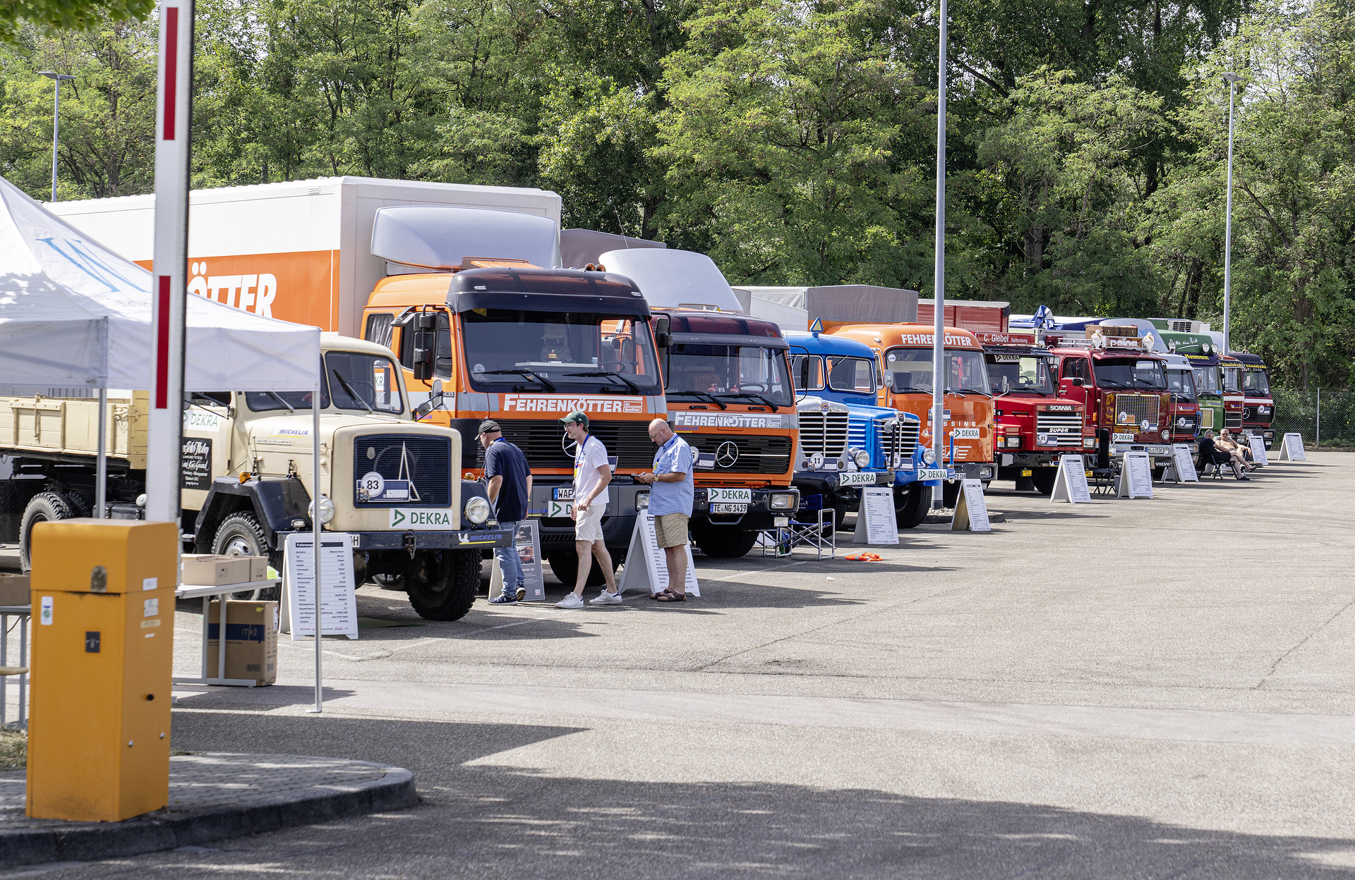 130 Jahre Lkw: Mercedes-Benz Trucks eröffnet    Deutschlandfahrt 2026 im Werk Wörth