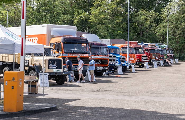 130 Jahre Lkw: Mercedes-Benz Trucks eröffnet    Deutschlandfahrt 2026 im Werk Wörth