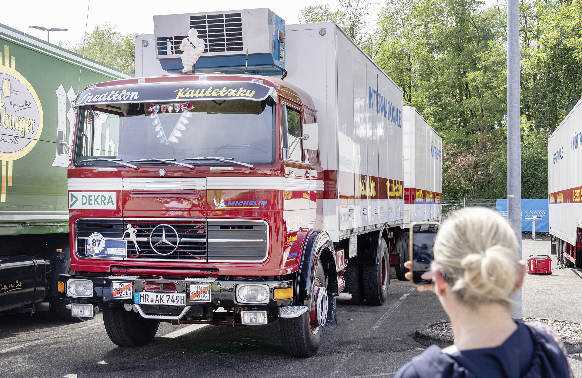 130 Jahre Lkw: Mercedes-Benz Trucks eröffnet    Deutschlandfahrt 2026 im Werk Wörth