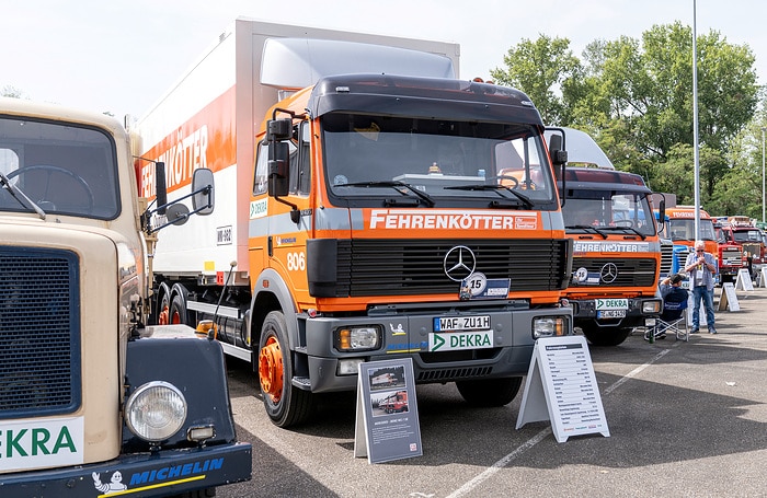 130 Jahre Lkw: Mercedes-Benz Trucks eröffnet    Deutschlandfahrt 2026 im Werk Wörth