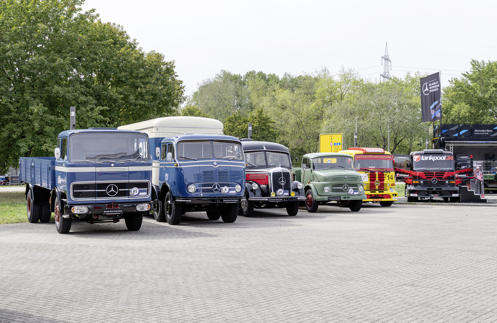 130 Jahre Lkw: Mercedes-Benz Trucks eröffnet    Deutschlandfahrt 2026 im Werk Wörth