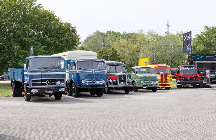 130 Jahre Lkw: Mercedes-Benz Trucks eröffnet    Deutschlandfahrt 2026 im Werk Wörth
