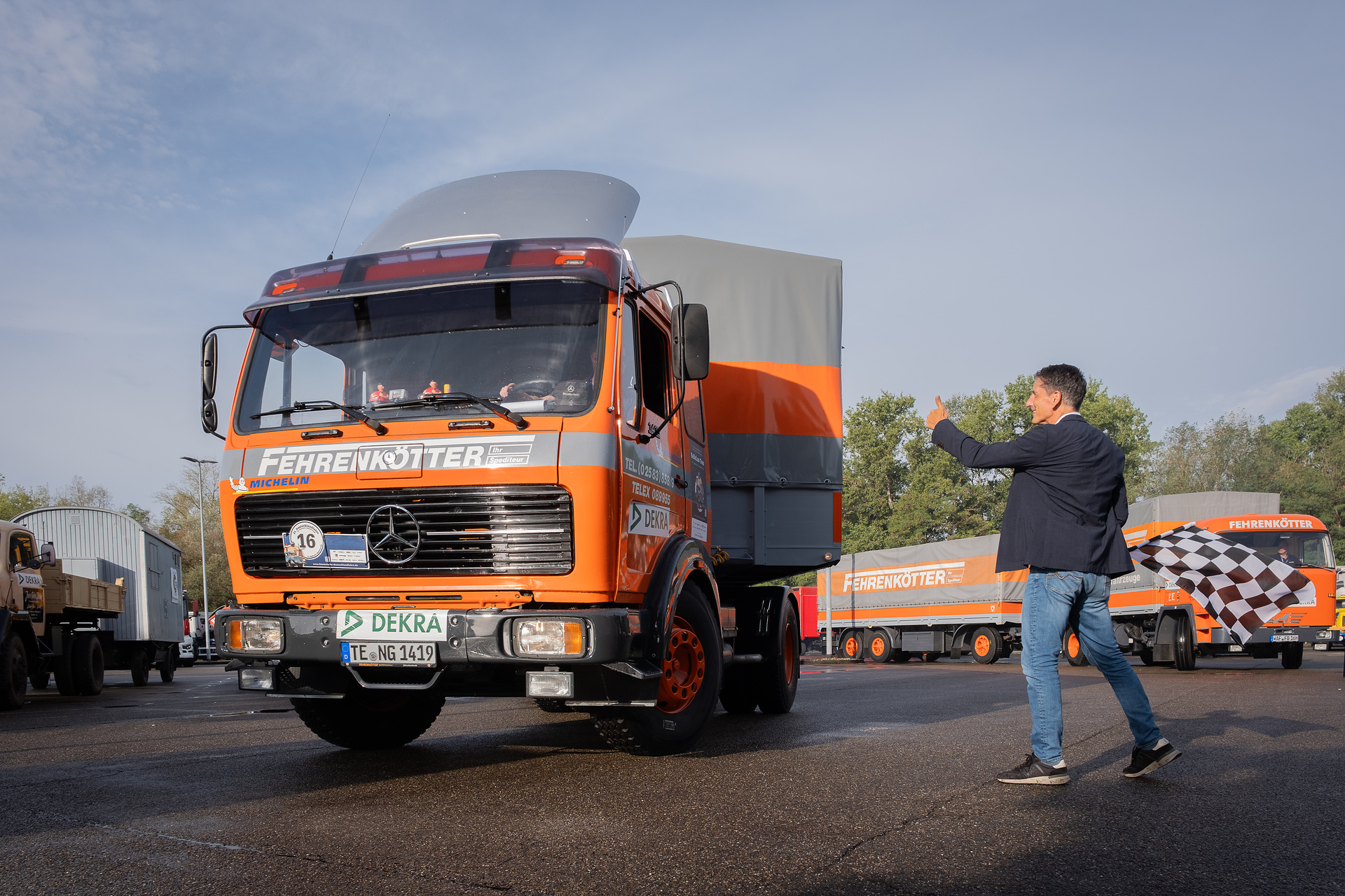 130 Jahre Lkw: Mercedes-Benz Trucks eröffnet    Deutschlandfahrt 2026 im Werk Wörth