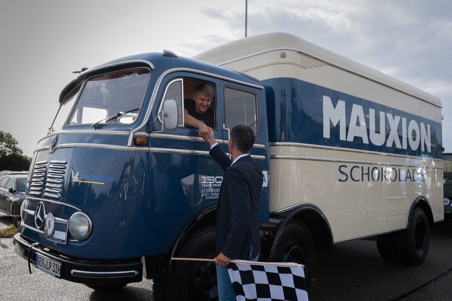 130 Jahre Lkw: Mercedes-Benz Trucks eröffnet    Deutschlandfahrt 2026 im Werk Wörth
