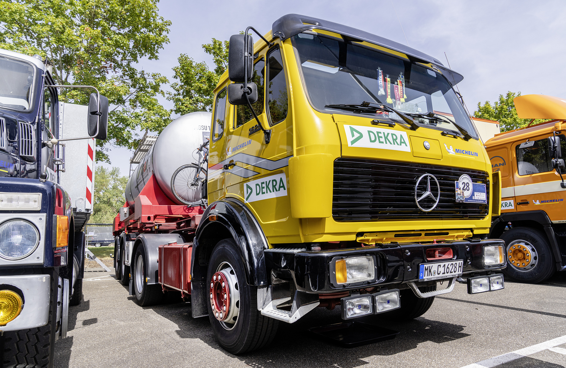 130 Jahre Lkw: Mercedes-Benz Trucks eröffnet Deutschlandfahrt 2026 im Werk Wörth