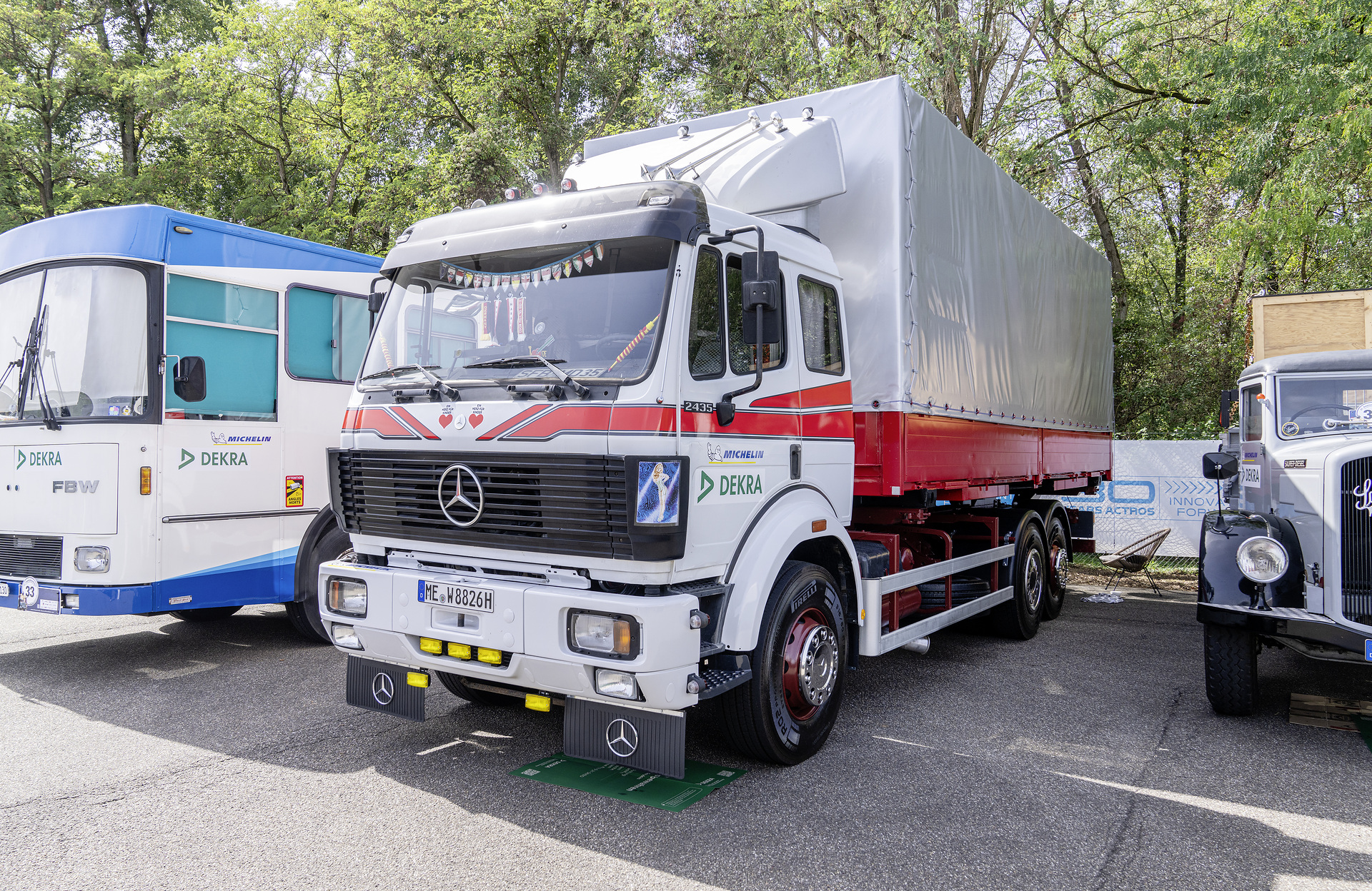 130 Jahre Lkw: Mercedes-Benz Trucks eröffnet Deutschlandfahrt 2026 im Werk Wörth