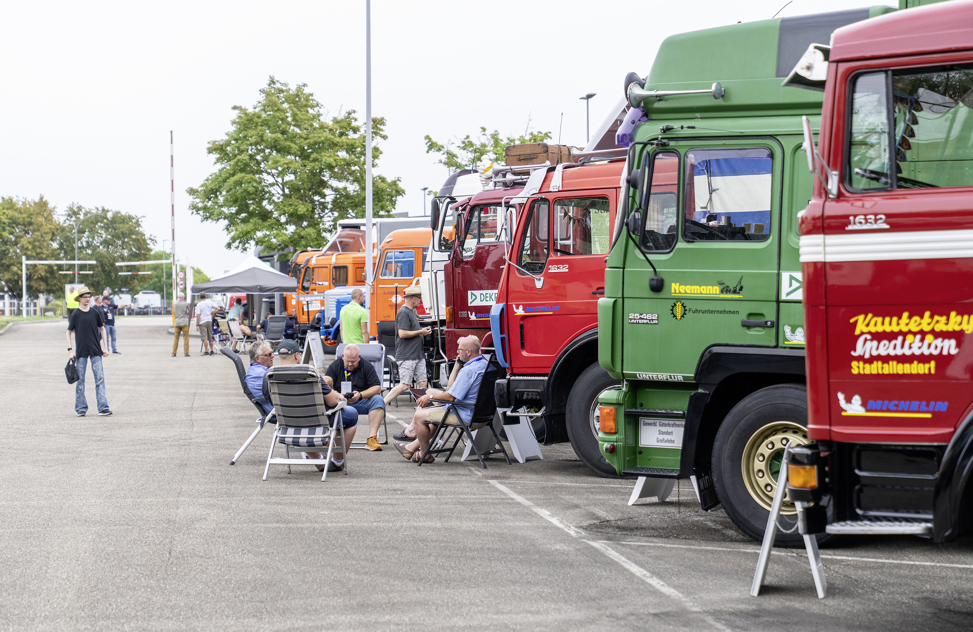 130 Jahre Lkw: Mercedes-Benz Trucks eröffnet Deutschlandfahrt 2026 im Werk Wörth