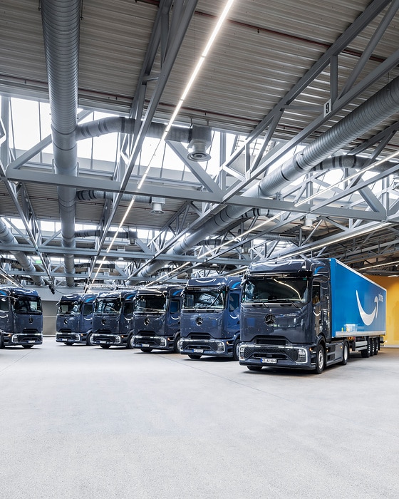 Amazon bringt mehr als 50 Mercedes-Benz eActros 600 auf deutsche Straßen