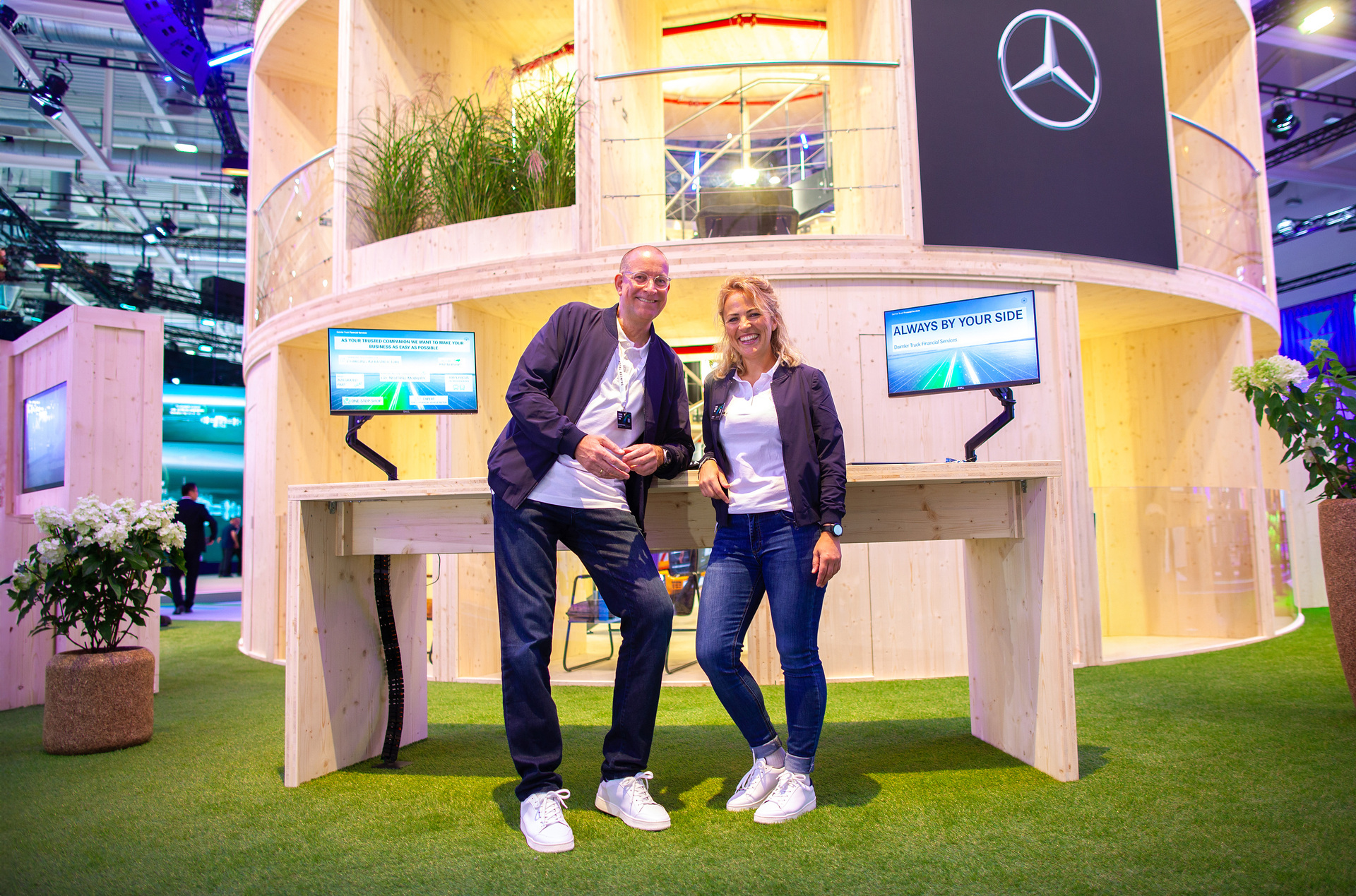 IAA-Transportation 2026: Daimler Truck Financial Services bringt integrierte Servicestrategie auf die Messe