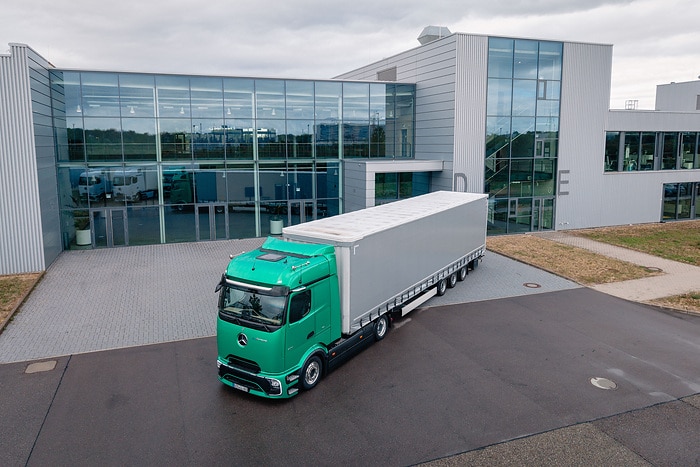 Elektrischer Volumentransport: Mercedes-Benz Trucks präsentiert den eActros Lowliner auf der IAA Transportation