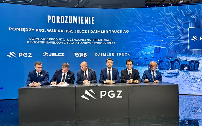 Daimler Truck Defence vertreibt gemeinsam mit Mercedes-Benz Powertrain Lkw-Motoren zur lokalen Montage in Polen