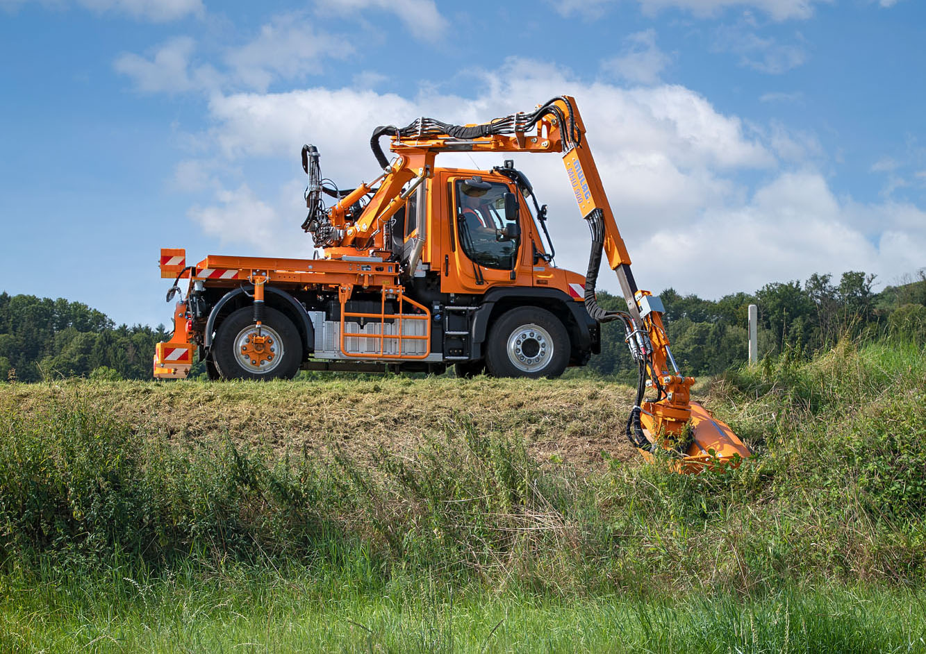 GALABAU 2026: Unimog mit starken Partnerlösungen für den kommunalen Ganzjahreseinsatz