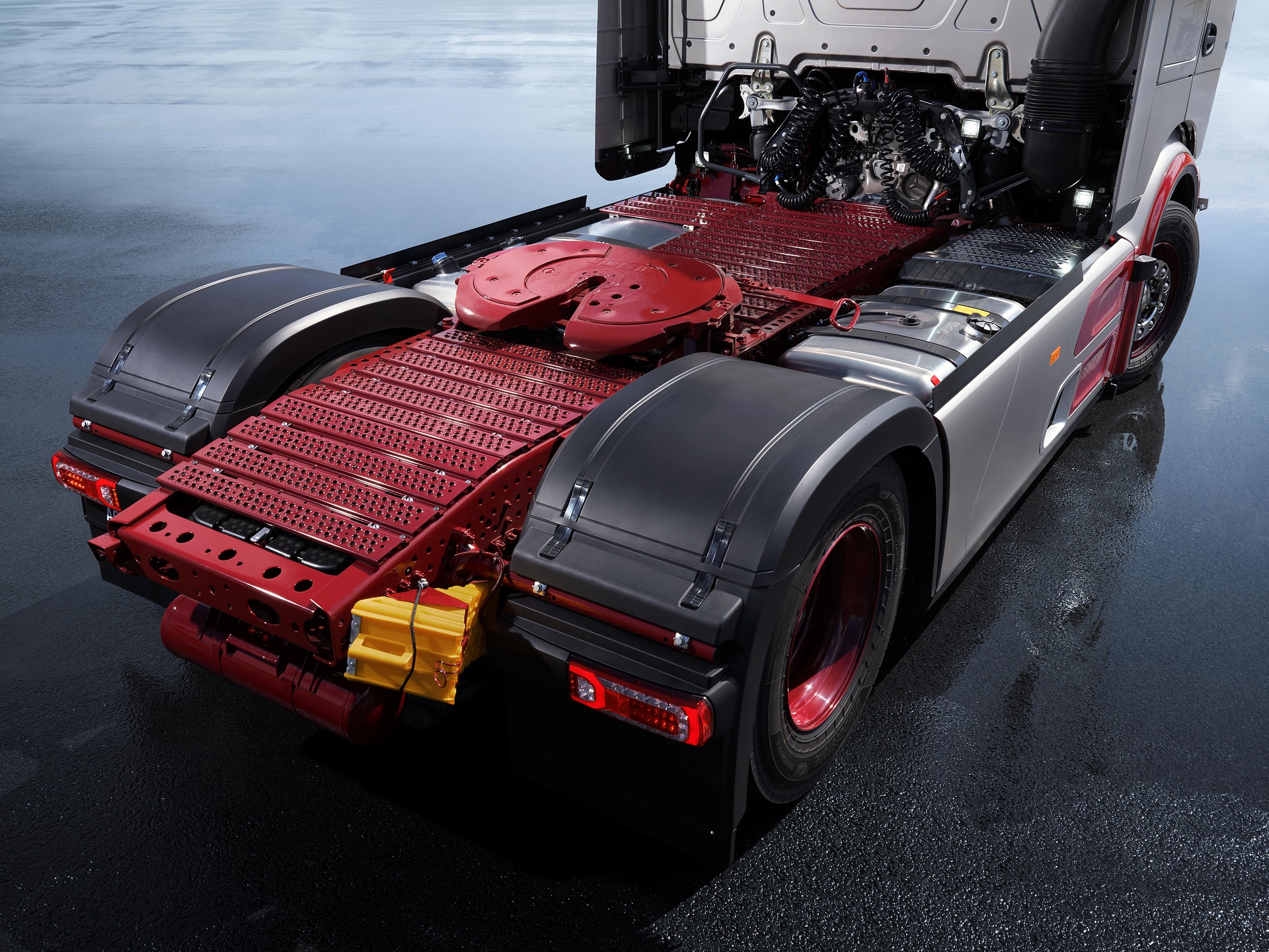 IAA Transportation: 130 Jahre Lkw-Geschichte: Mercedes-Benz Trucks stellt Jubiläumsedition vor