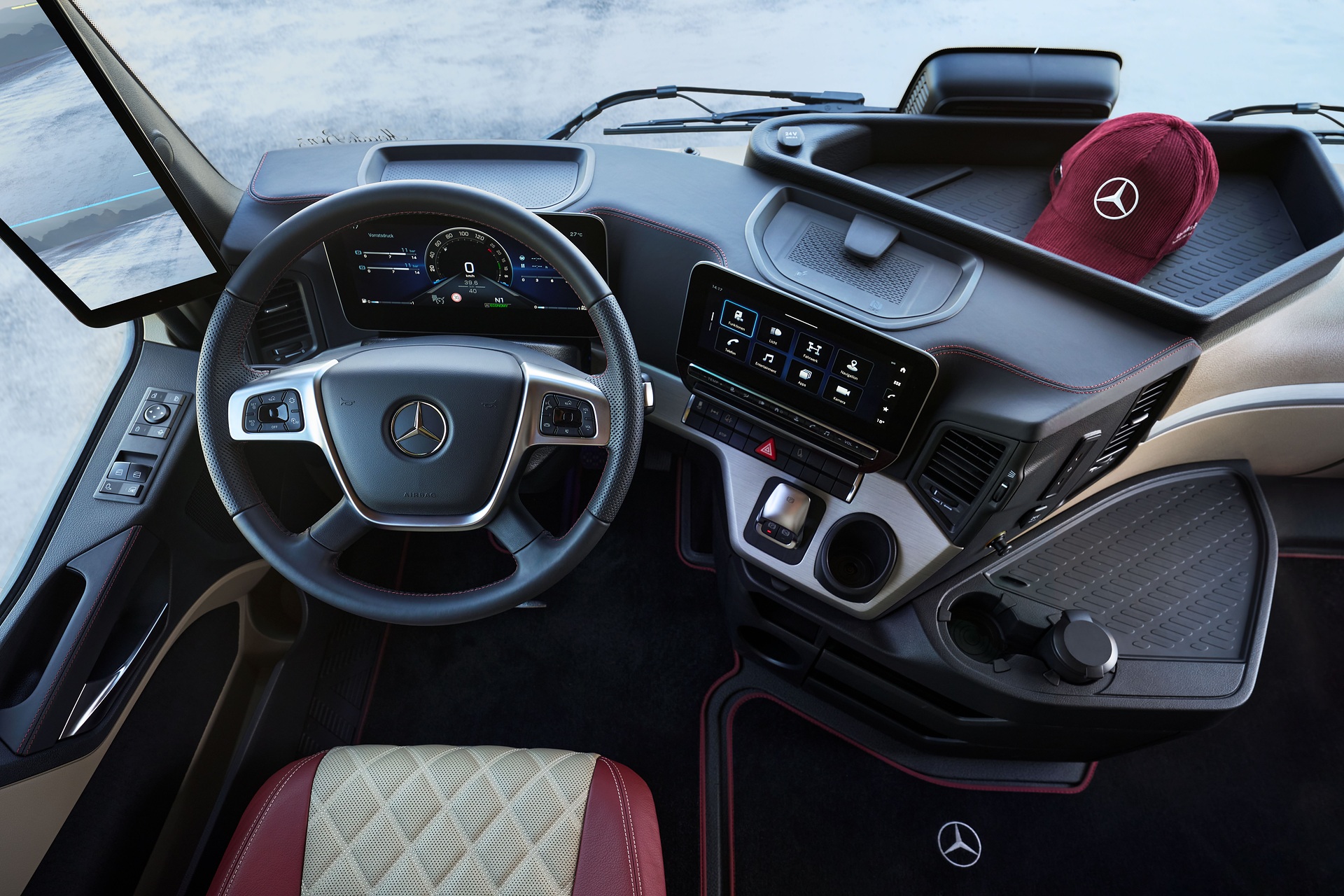 IAA Transportation: 130 Jahre Lkw-Geschichte: Mercedes-Benz Trucks stellt Jubiläumsedition vor