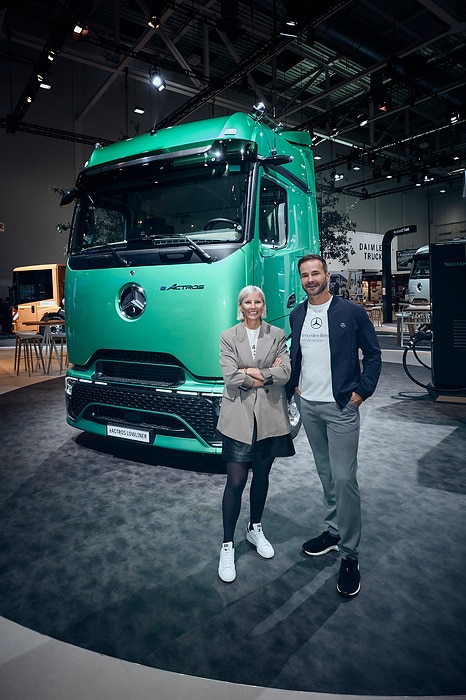 IAA Transportation 2026: Daimler Truck feiert 130 Jahre Lkw und bringt den Transport von morgen auf die Straße