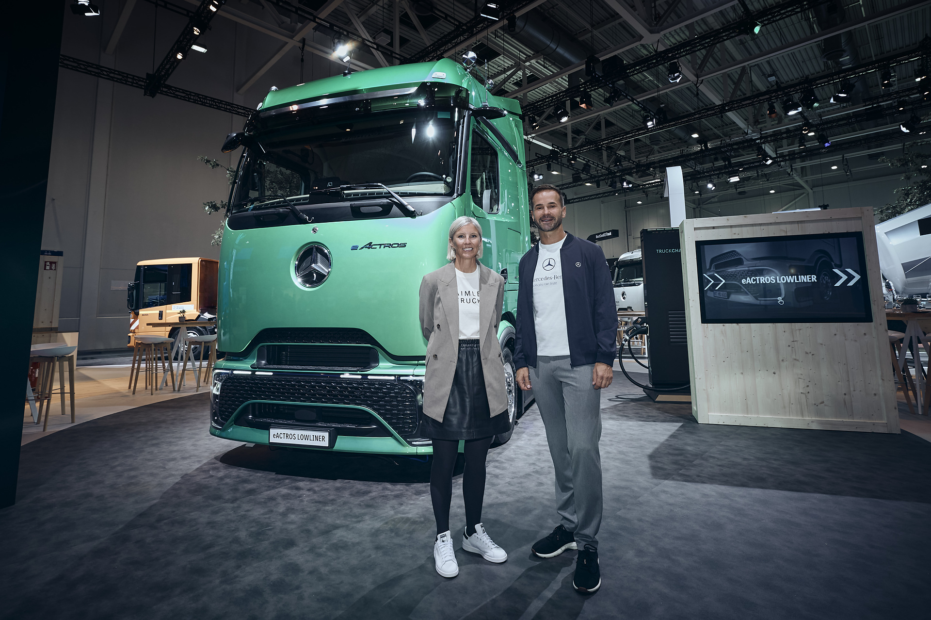 IAA Transportation 2026: Daimler Truck feiert 130 Jahre Lkw und bringt den Transport von morgen auf die Straße