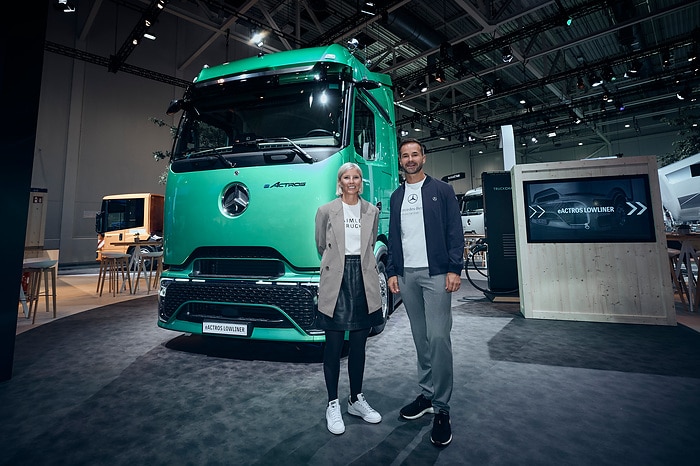 IAA Transportation 2026: Daimler Truck feiert 130 Jahre Lkw und bringt den Transport von morgen auf die Straße