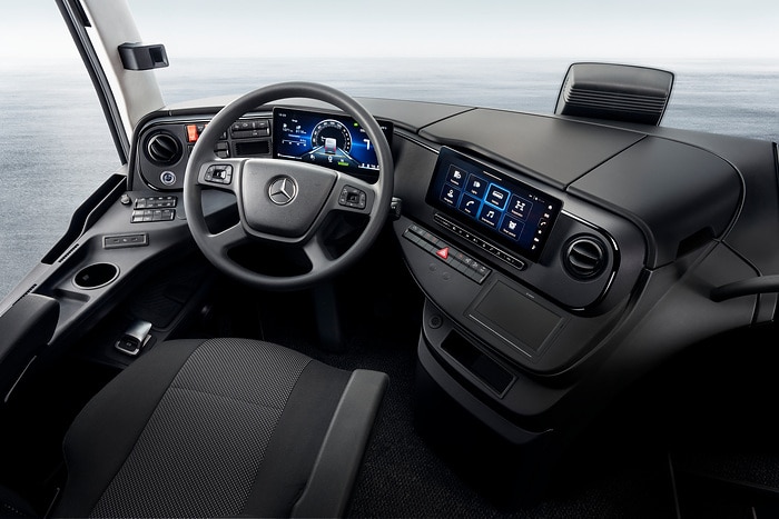 Daimler Buses modernisiert sein Reisebusportfolio