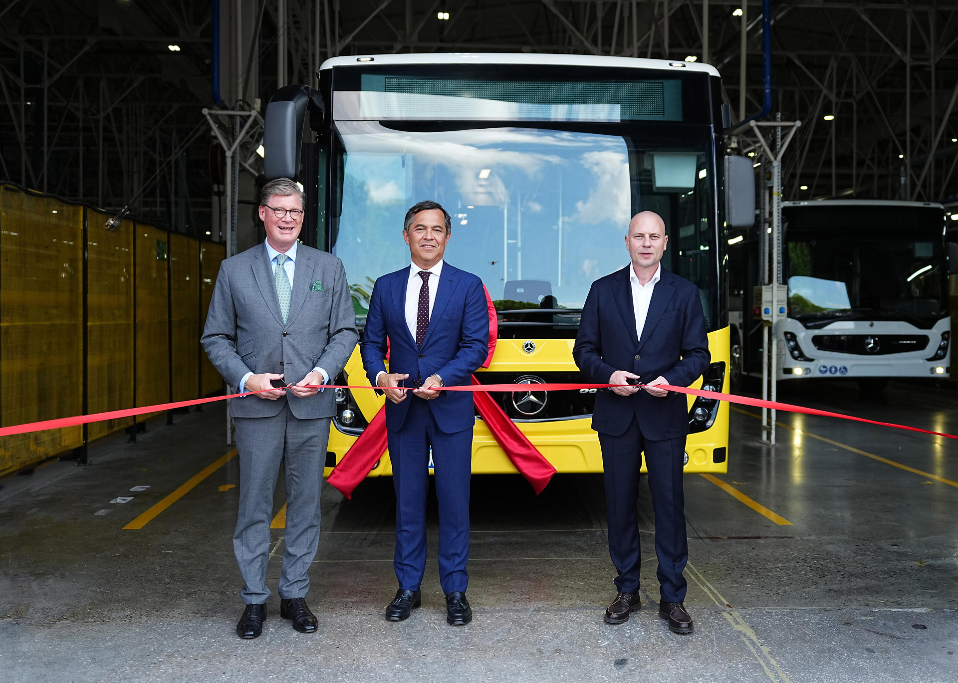 Im Auftrag von Daimler Buses und Mercedes-Benz Türk: Otokar startet die Produktion des Mercedes-Benz Conecto
