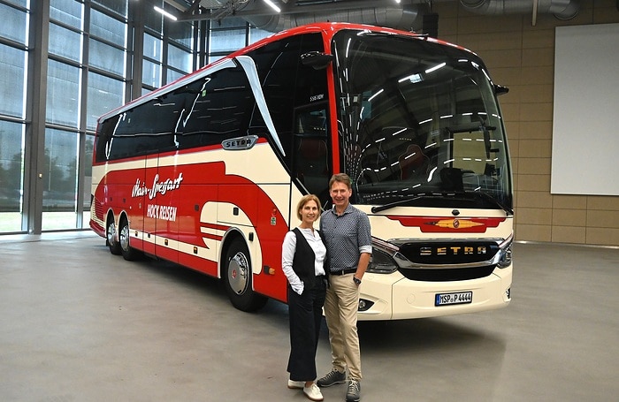 Neuer Setra Reisebus für Hermann Hock würdigt die Markenhistorie