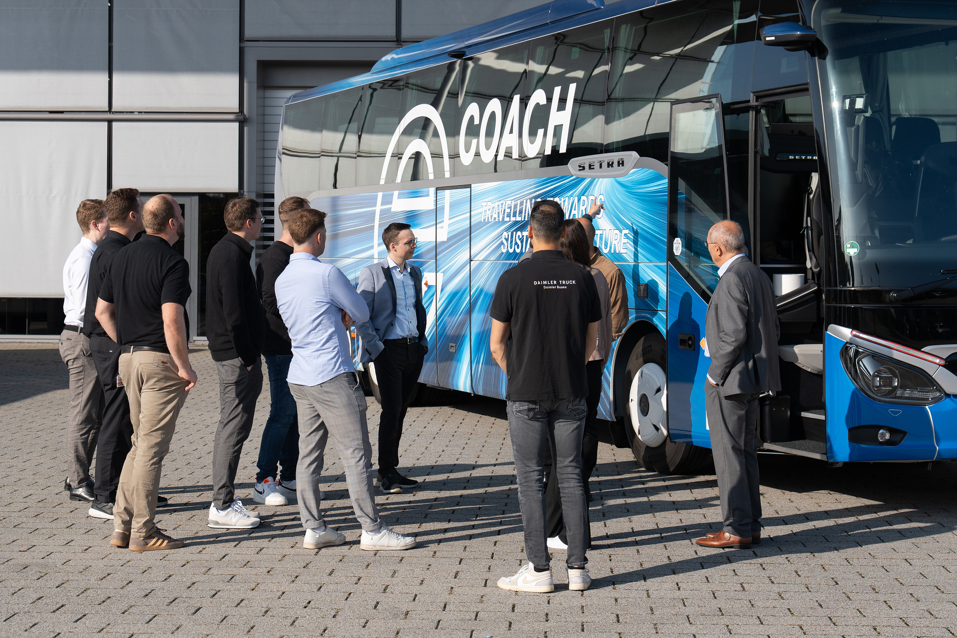 Daimler Buses and Partners Reach Important Milestone on the Road to the Electric Coach