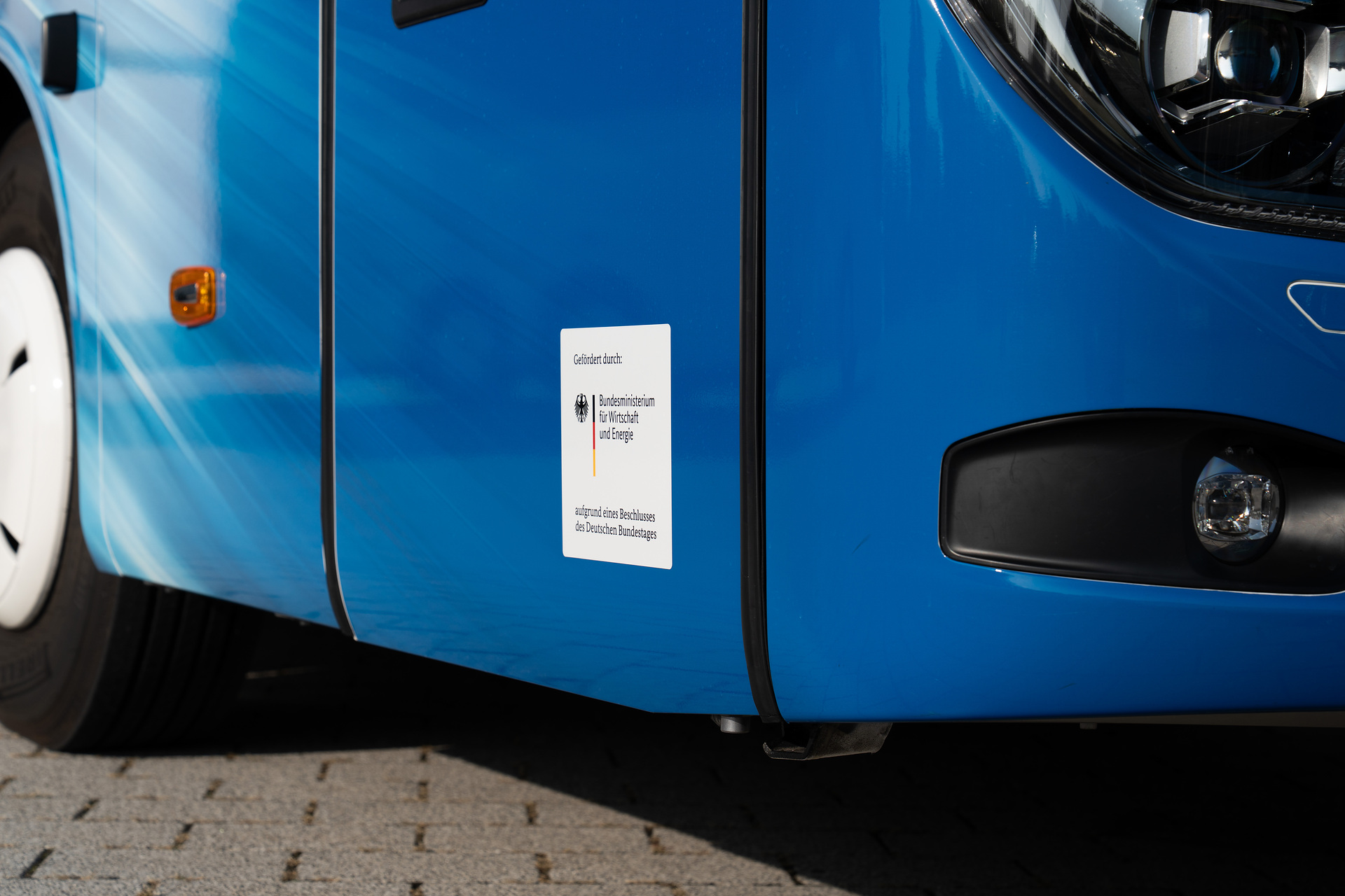 Daimler Buses and Partners Reach Important Milestone on the Road to the Electric Coach