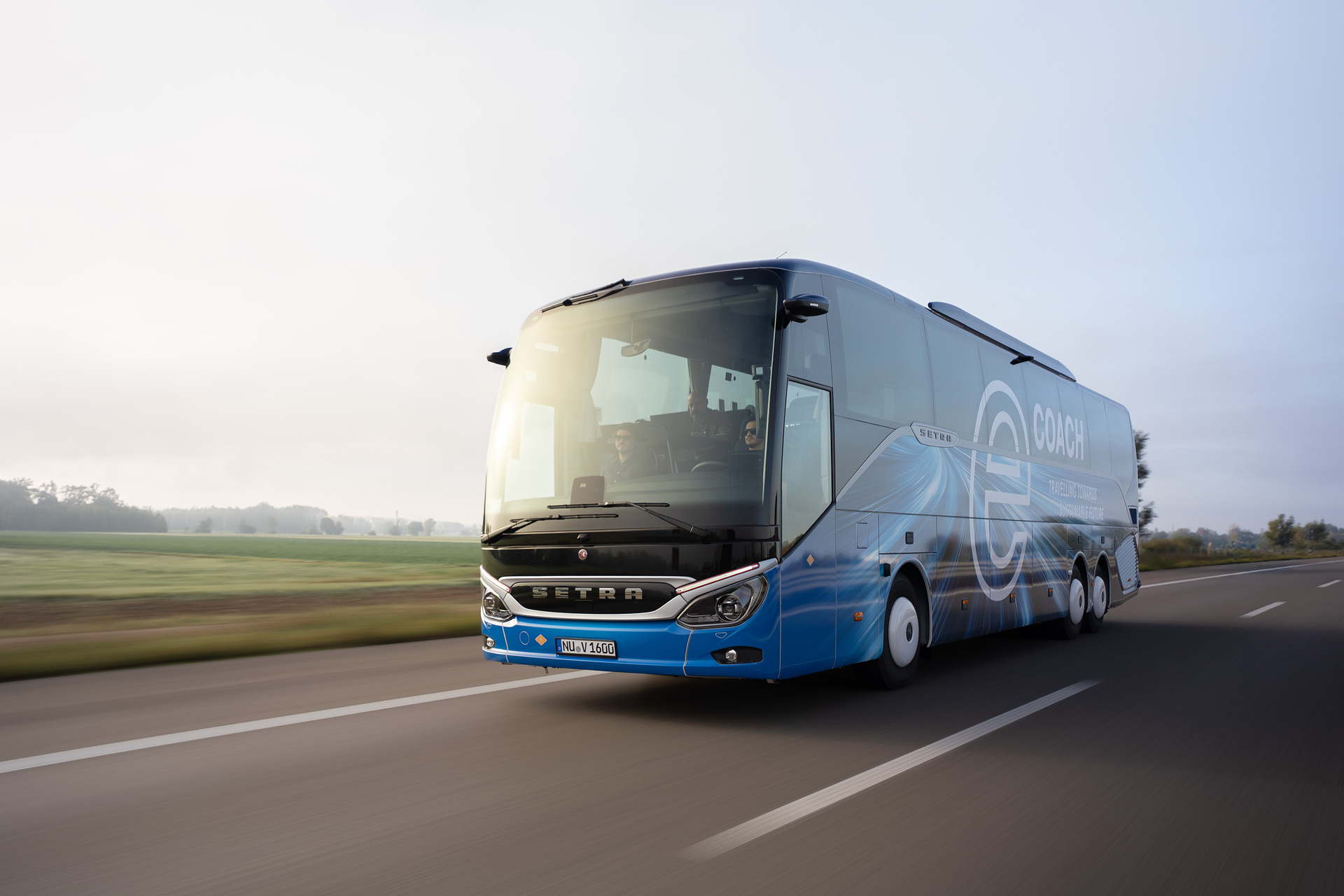 Daimler Buses and Partners Reach Important Milestone on the Road to the Electric Coach