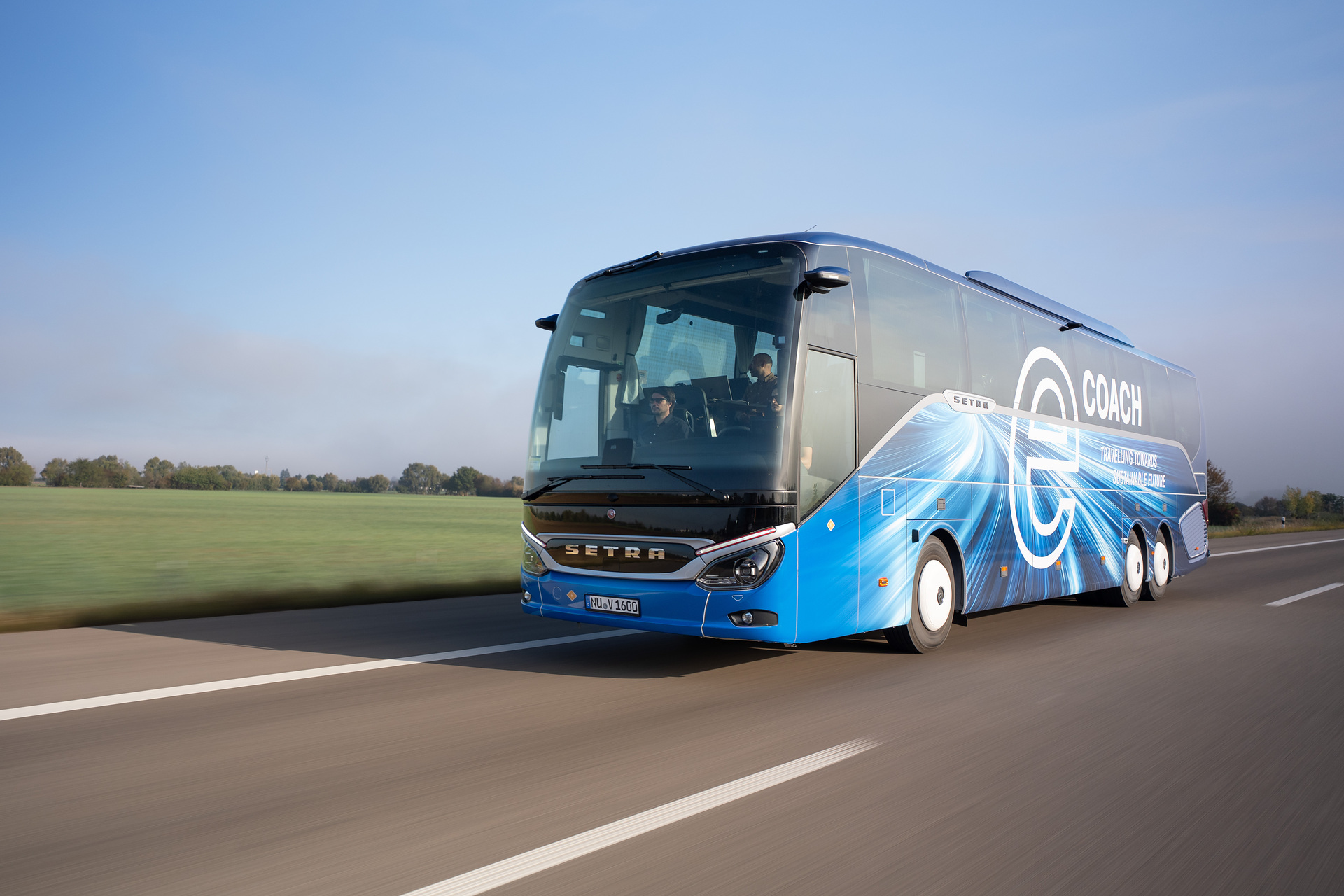 Daimler Buses and Partners Reach Important Milestone on the Road to the Electric Coach