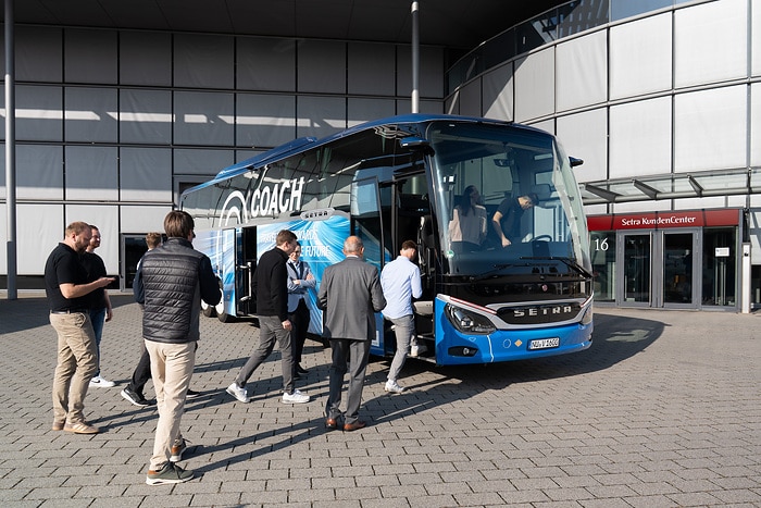 Daimler Buses and Partners Reach Important Milestone on the Road to the Electric Coach