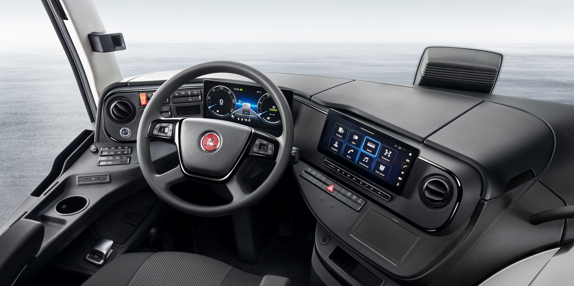 Daimler Buses Makes its Coaches Even More Efficient, Digital and Safer