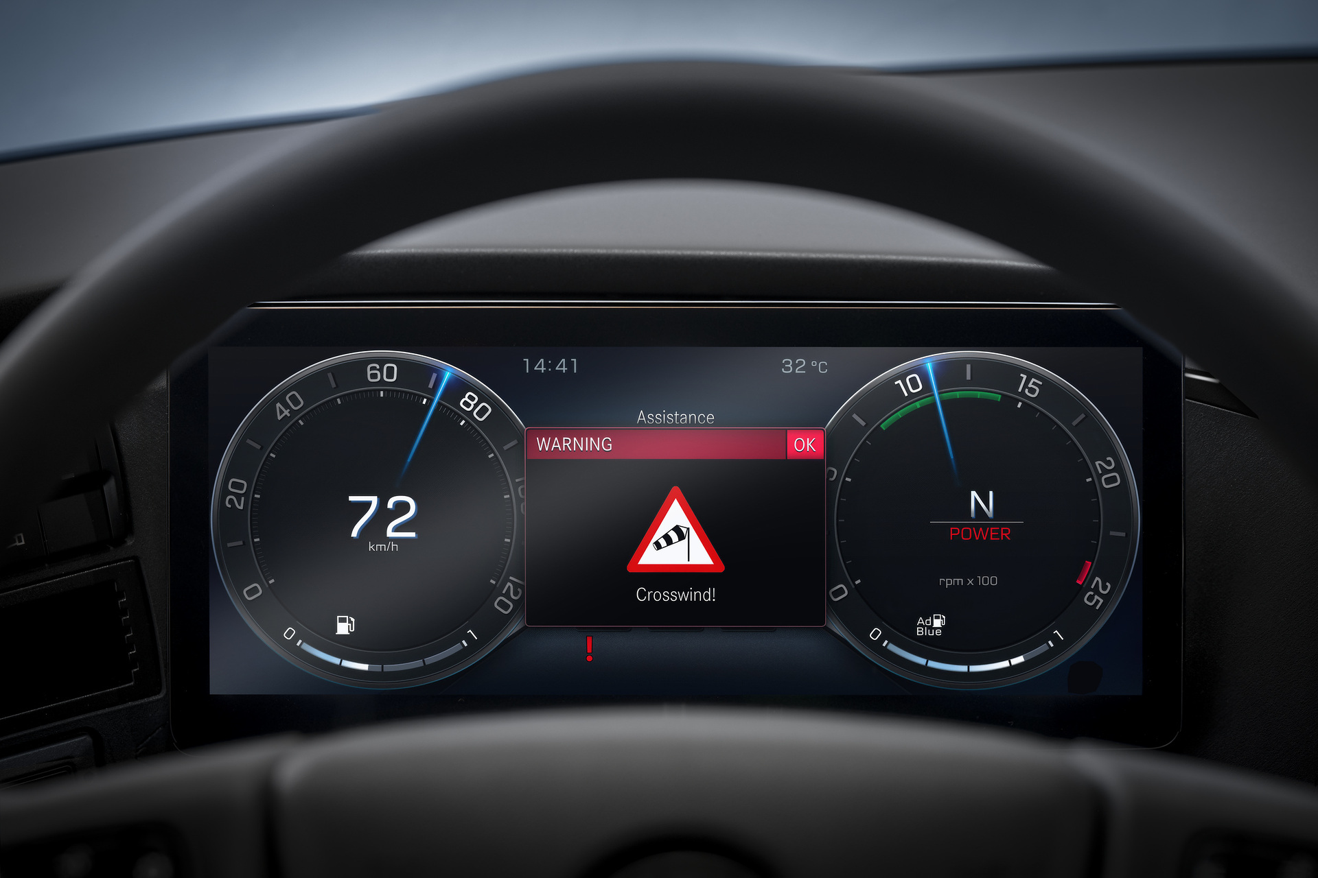 Daimler Buses Makes its Coaches Even More Efficient, Digital and Safer