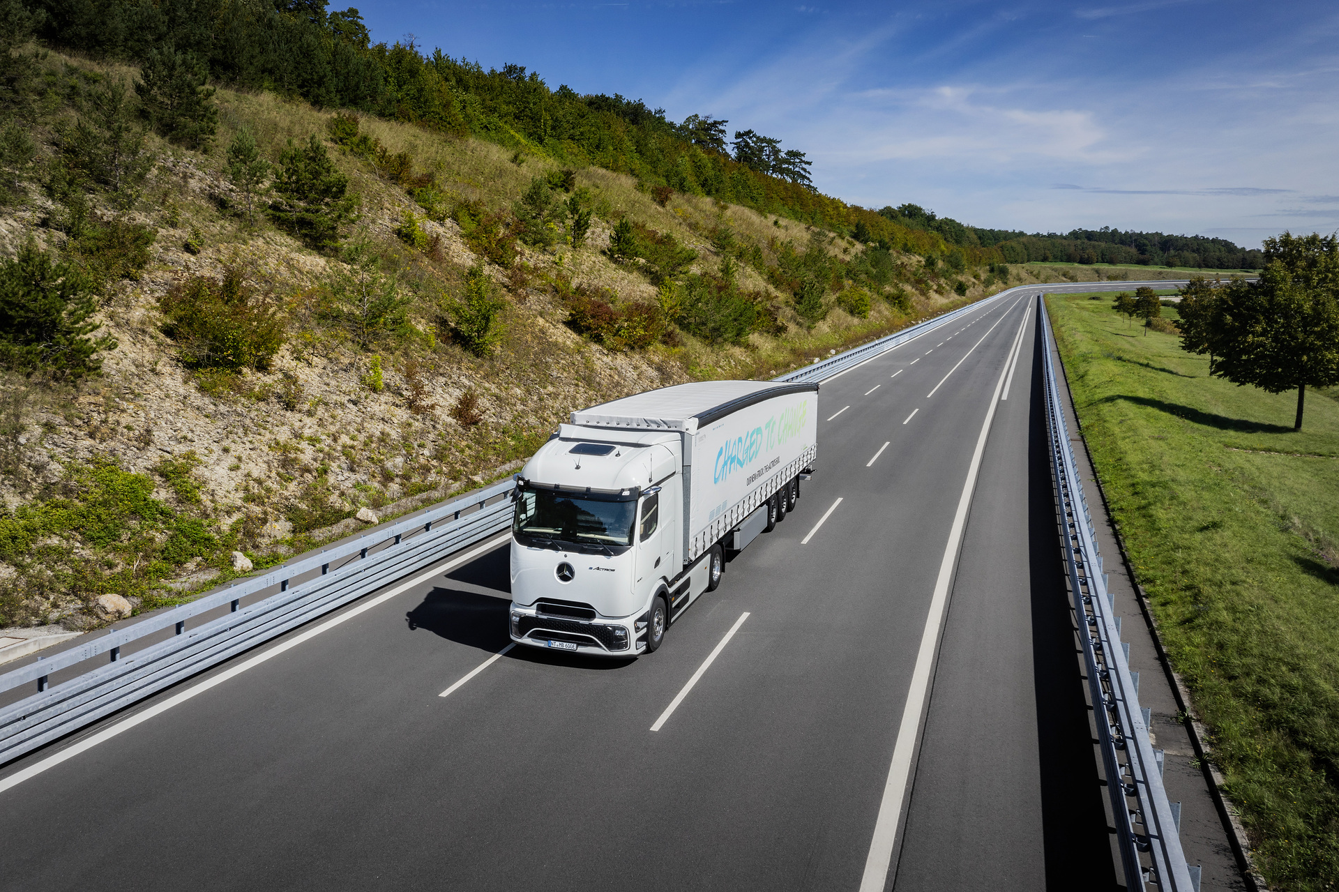 Mercedes-Benz Trucks sends eActros 600 on most extensive test run in the company’s history
