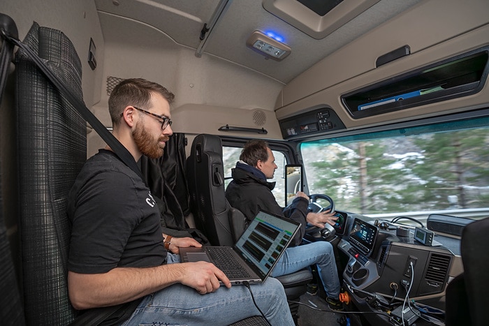 Nächste Generation Brennstoffzellen-Lkw:  Daimler Truck testet erste Prototypen in den Schweizer Alpen